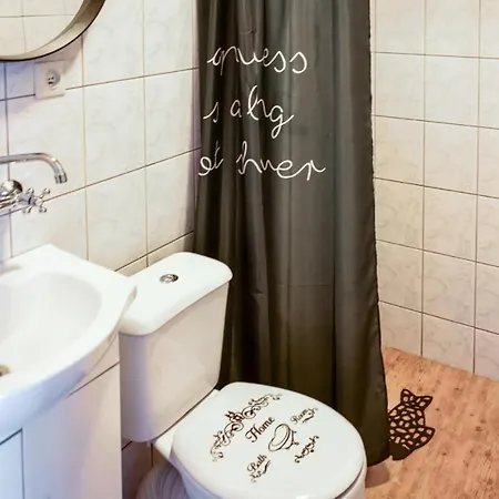 5 Bedroom Awesome In Darlowko בית נופש דארלובו