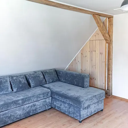 בית נופש 5 Bedroom Awesome In Darlowko דארלובו