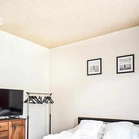 Stunning In Darlowko With Kitchen Holiday home