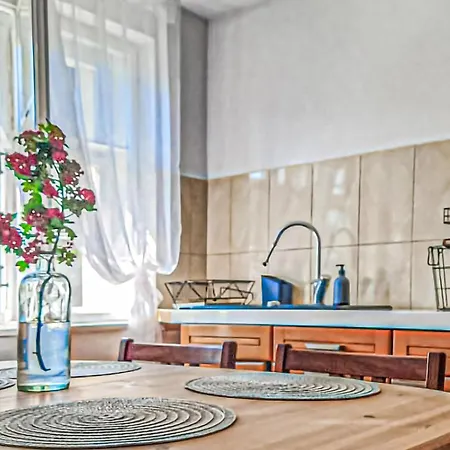 Holiday home Stunning In Darlowko With Kitchen *