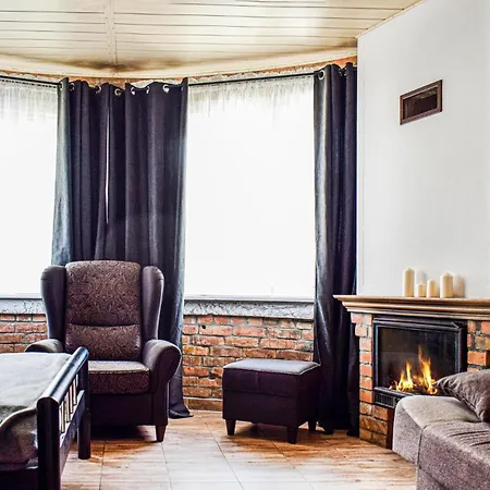 5 Bedroom Awesome In Darlowko * דארלובו