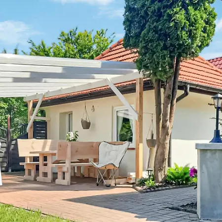Stunning In Darlowko With Kitchen Holiday home