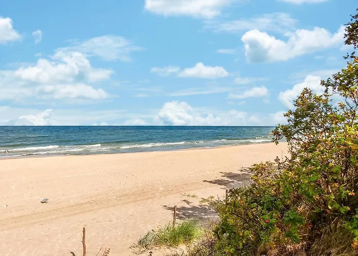 5 Bedroom In Darlowko *